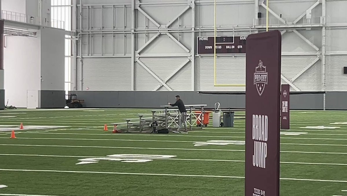 Sam Warren tweet media