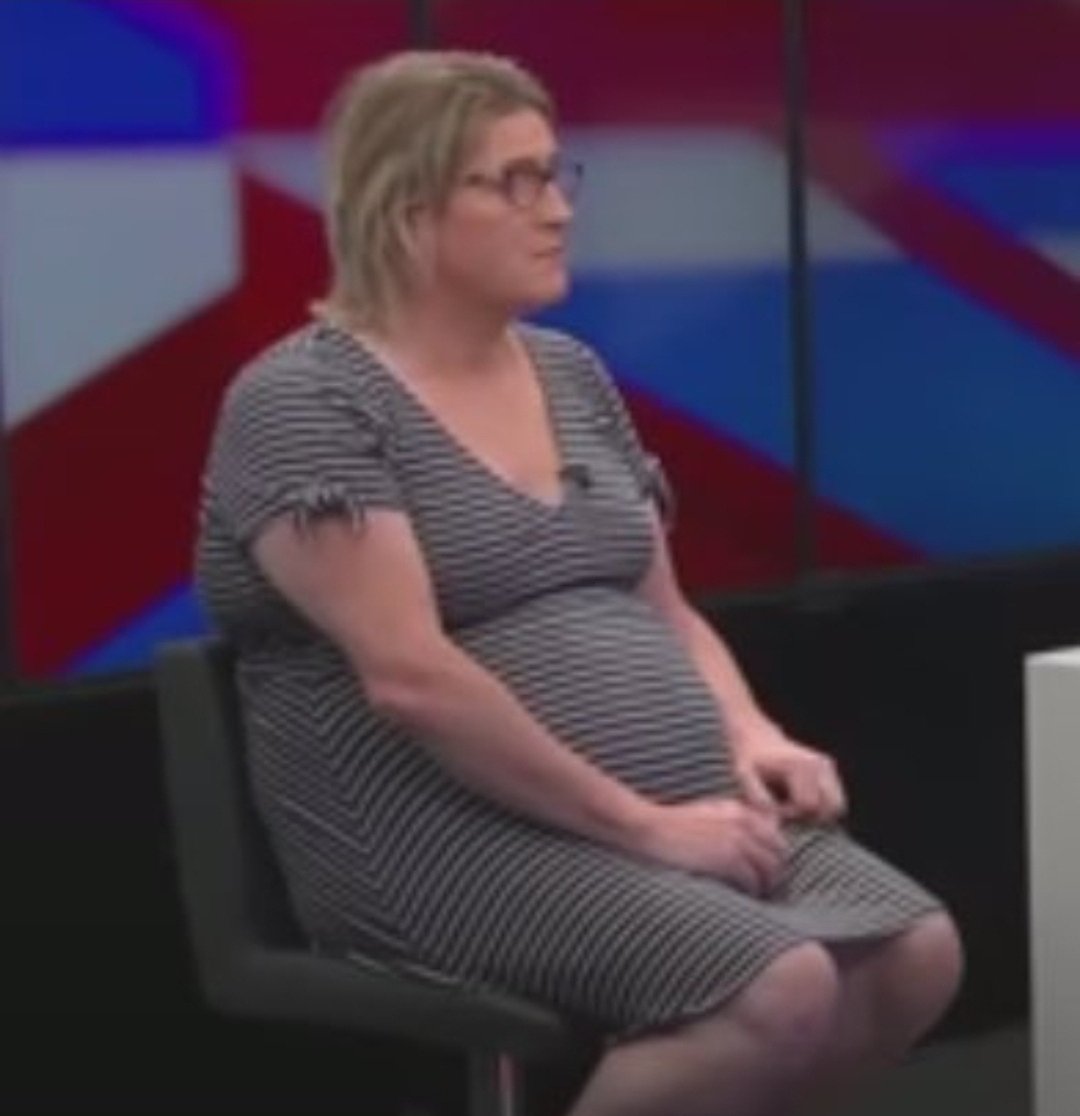 H.K. Uber. tweet media