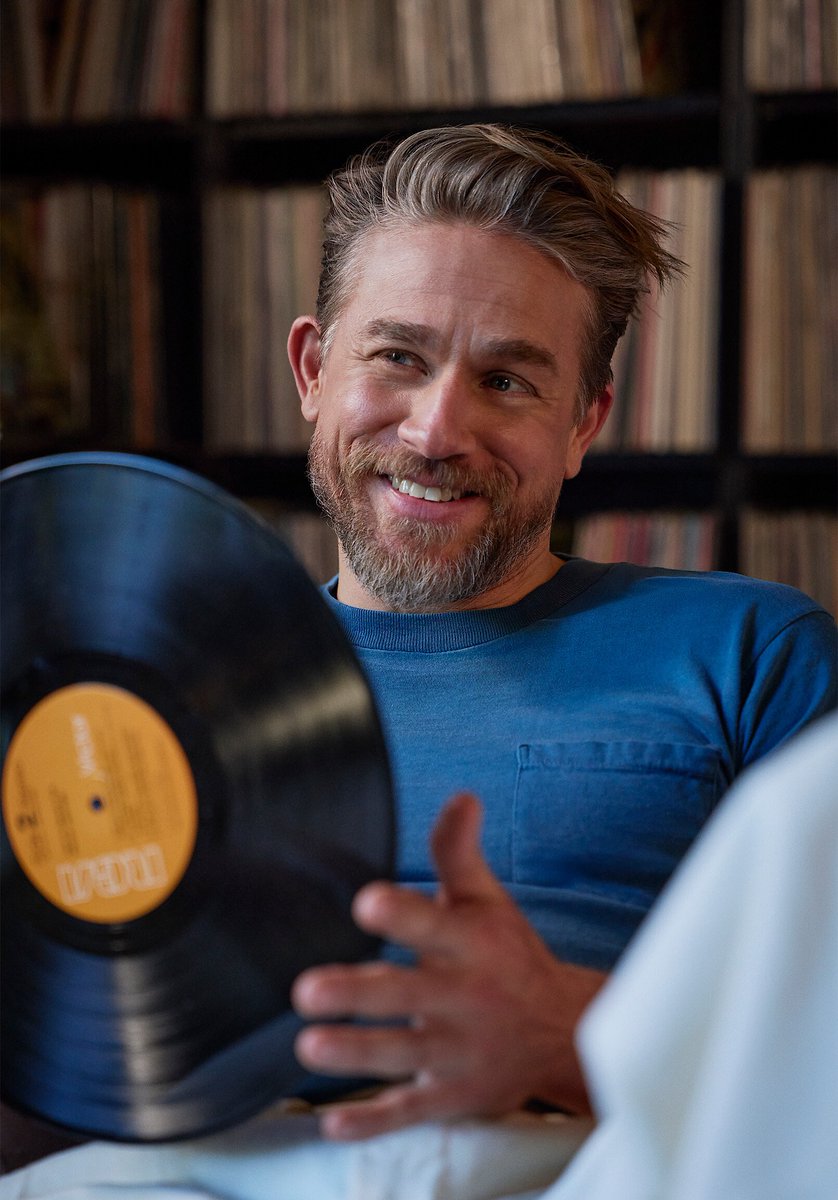 Acesso Charlie Hunnam tweet media