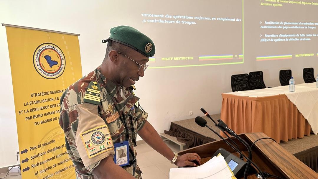 PNUD_Tchad's tweet image. 🇹🇩 Le PNUD réaffirme son partenariat stratégique avec la Commission du Bassin du Lac Tchad pour une #stabilisation durable de la région.

Approche locale, résilience communautaire et coordination régionale ont été au cœur des échanges.

#ReconstruireEnsemble