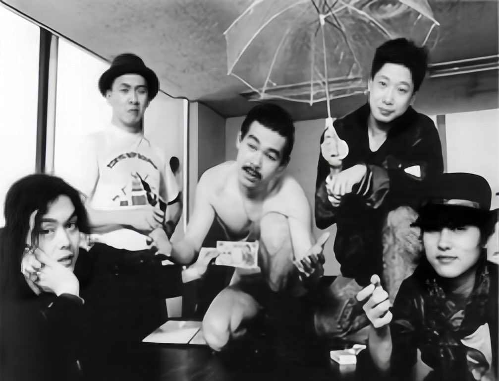 Naz Chris tweet media