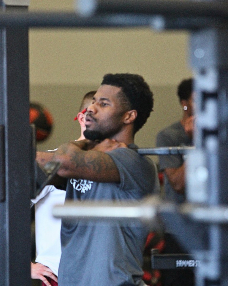 csceaglesmbb's tweet image. On Wednesdays, we get better. College basketball rewards the work that people don't see when the lights are off. Let us know what else you want to see and hear about us during the off-season.
#ProtectTheRock #ChadronStateCollege #NCAABasketball #RMAC