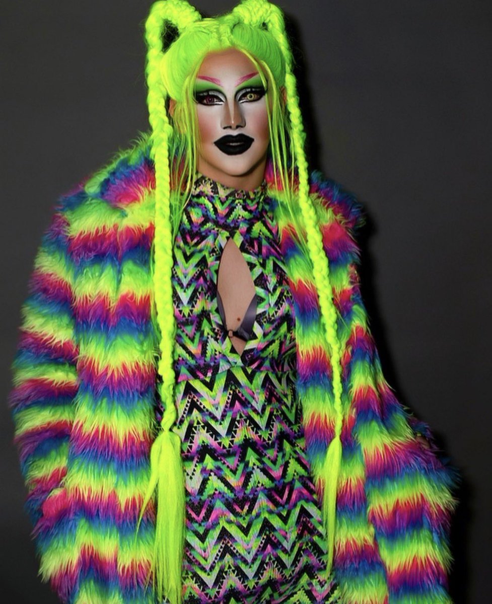 itsjustminerva's tweet image. 🩷💚 Hit The Neon Lights 💚🩷 
#drag #dragqueen #DragRace #colorado #followme #neon #alternativedrag #alternative