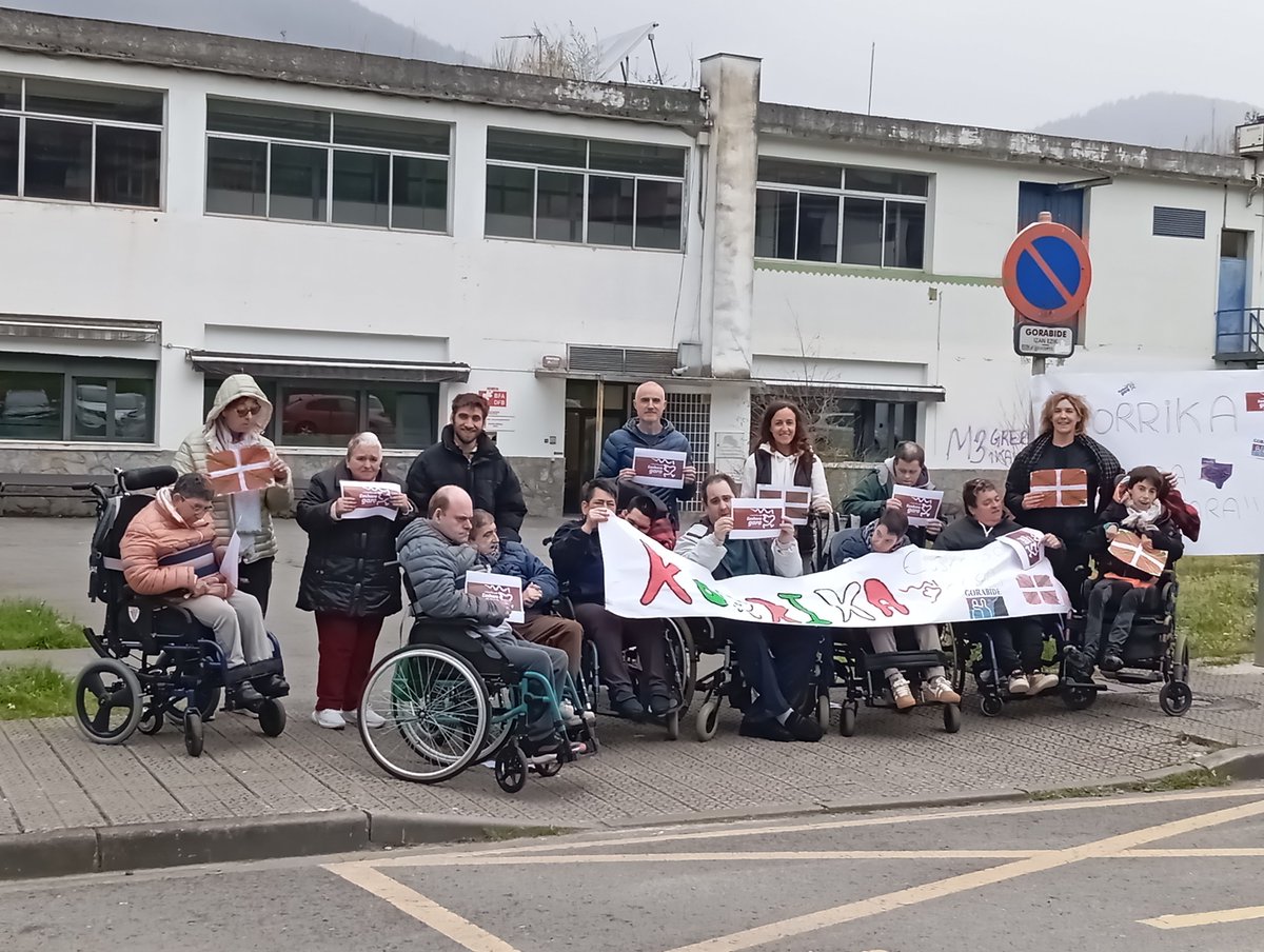 Gorabide tweet media