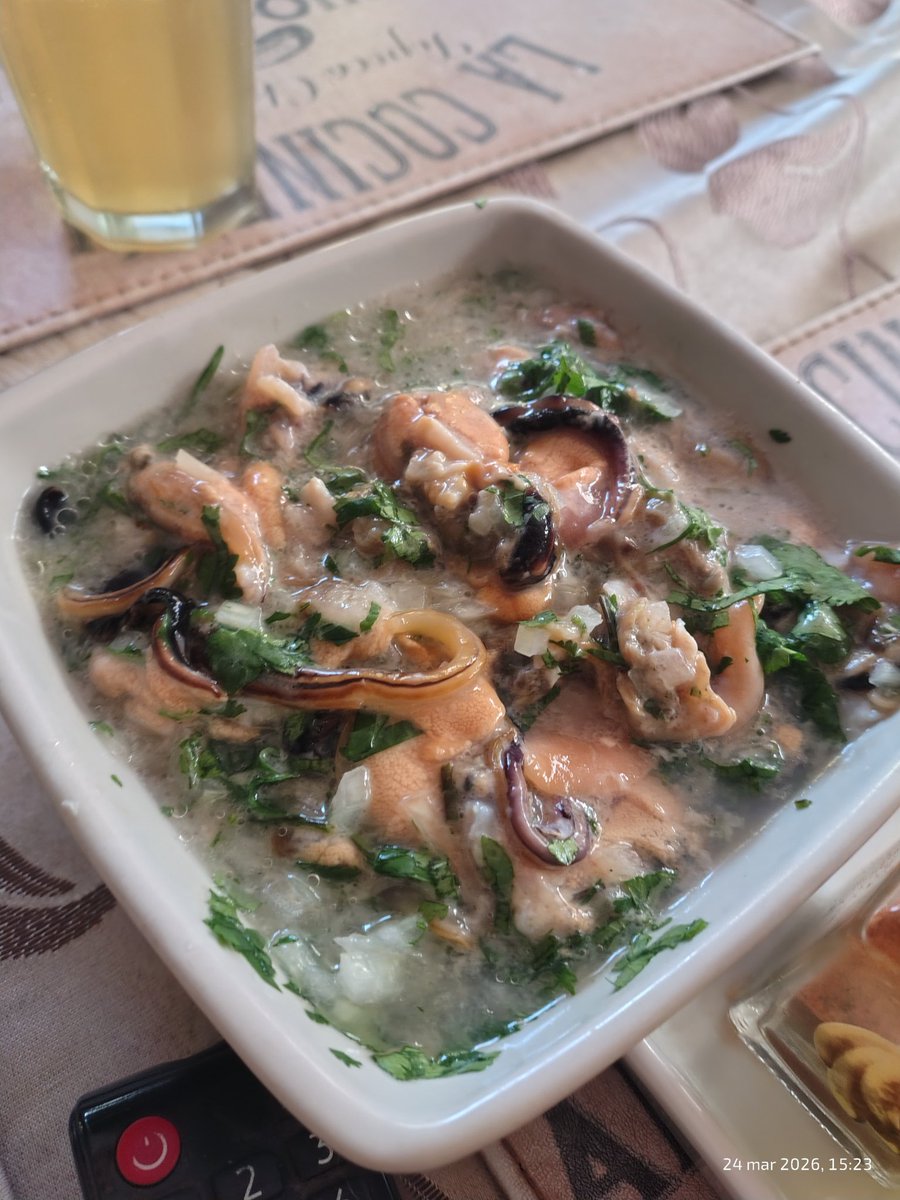 zurdo hasta los huesos! 🇨🇱🏳️🌈🇵🇸 tweet media