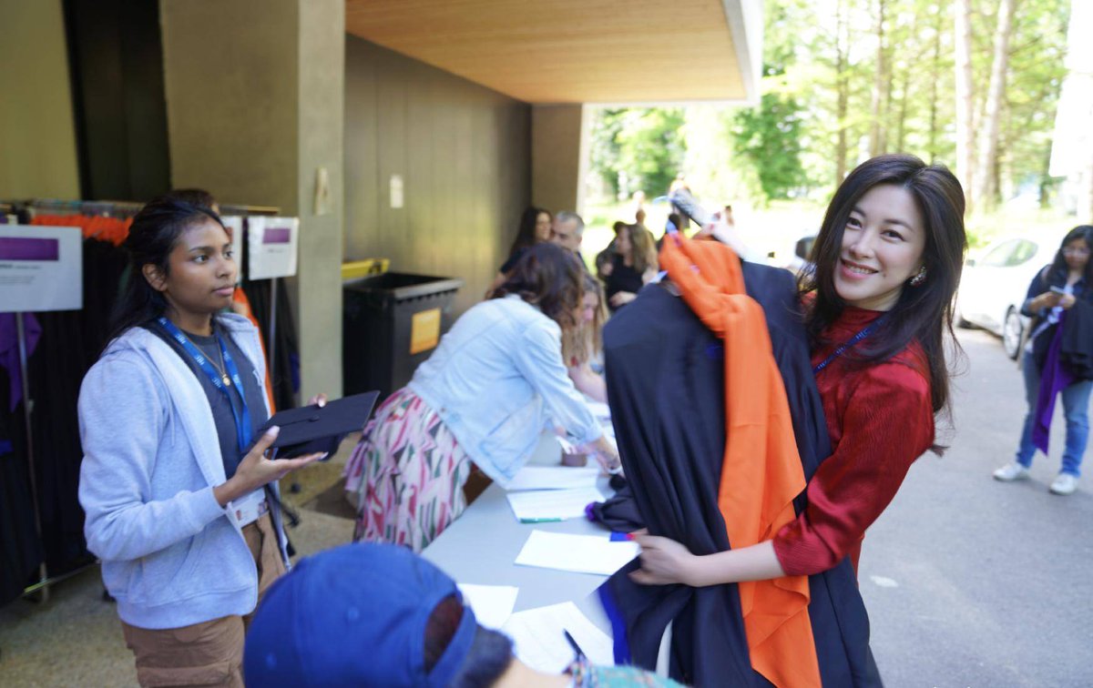 Crystal Hall tweet media