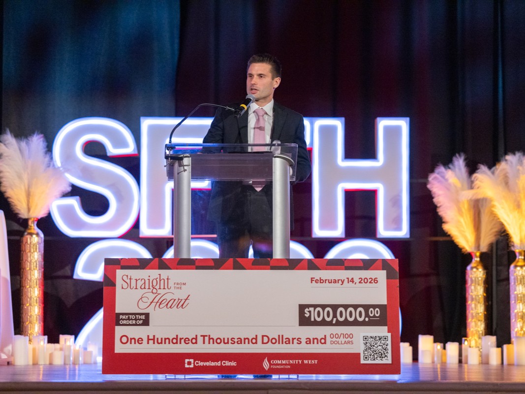 SFTHevent's tweet photo. We are incredibly grateful to Dr. Rosen for serving as our event emcee this year. 

As a trusted colon and rectal surgeon at @ClevelandClinic  Fairview Hospital and leader in our community, his willingness to lend his time, voice and heart to this event meant so much. https://t.co/LfHlywzYPu