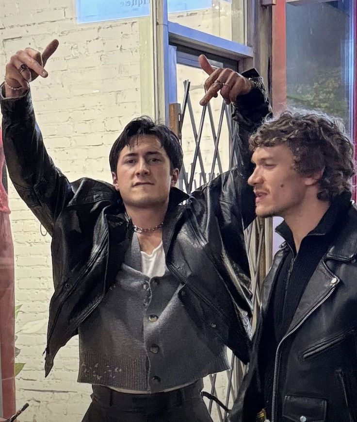 vj || hr lover tweet media