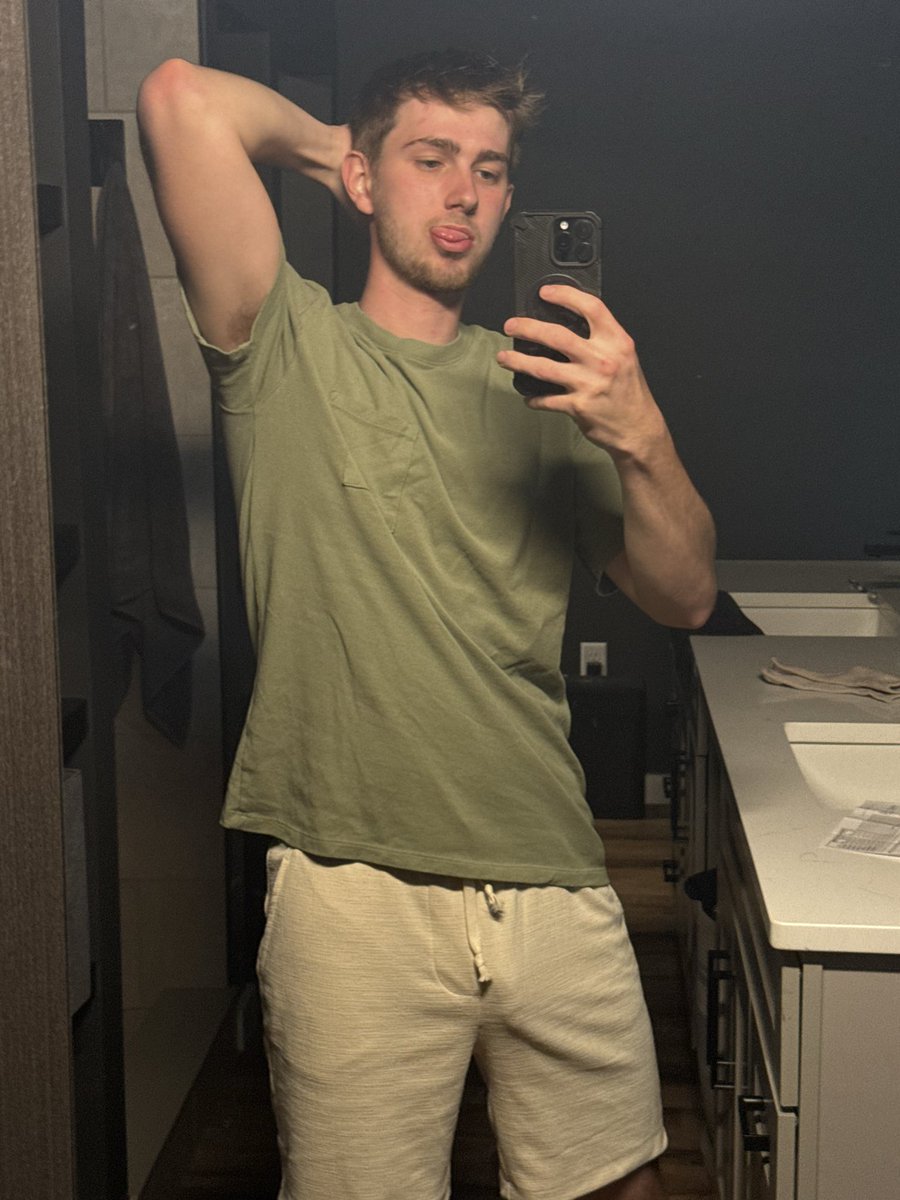 MeatStick2004 tweet media