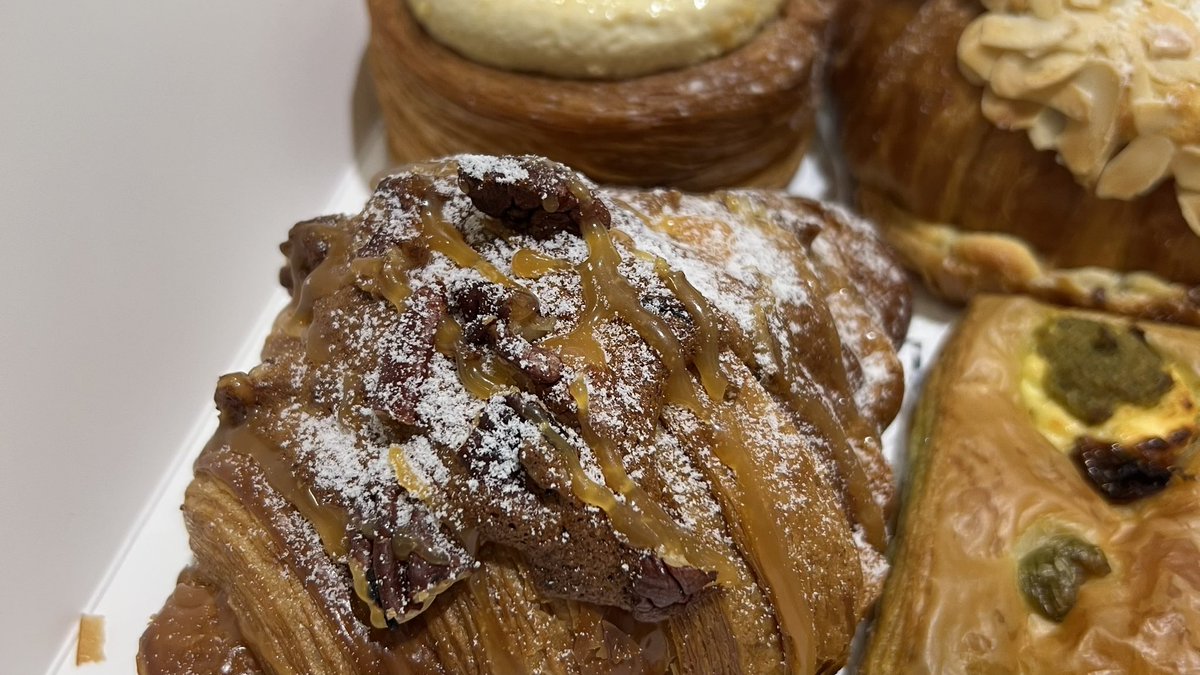 Negative— tweet media