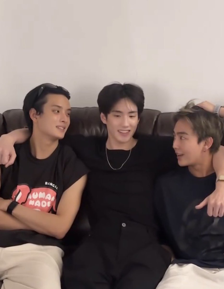 momtiger tweet media