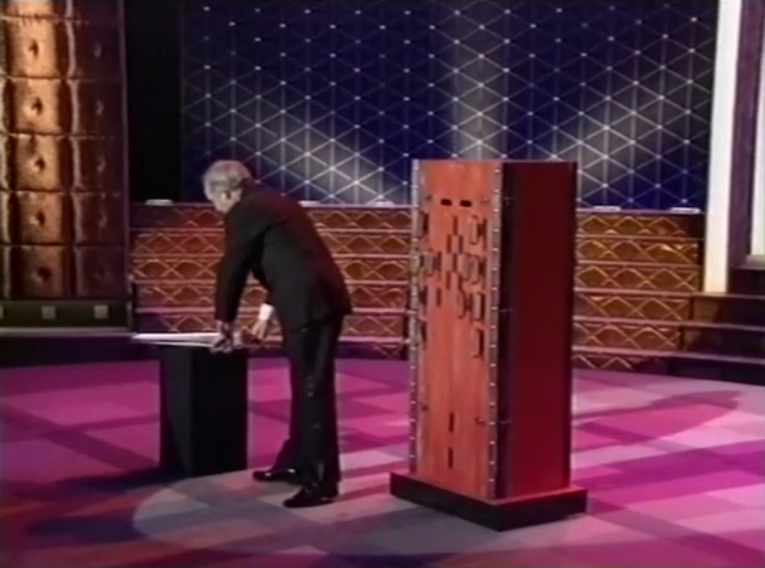 Zoe's feather boa 19K tweet media