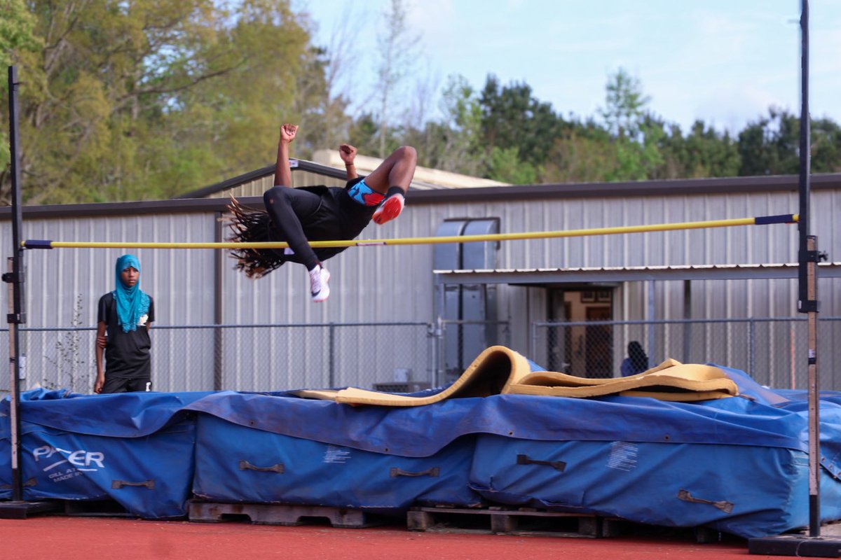 AshtonHackett23's tweet photo. 1st place in the 400m
2nd place in the high jump(50in) https://t.co/yWuizNbLnA