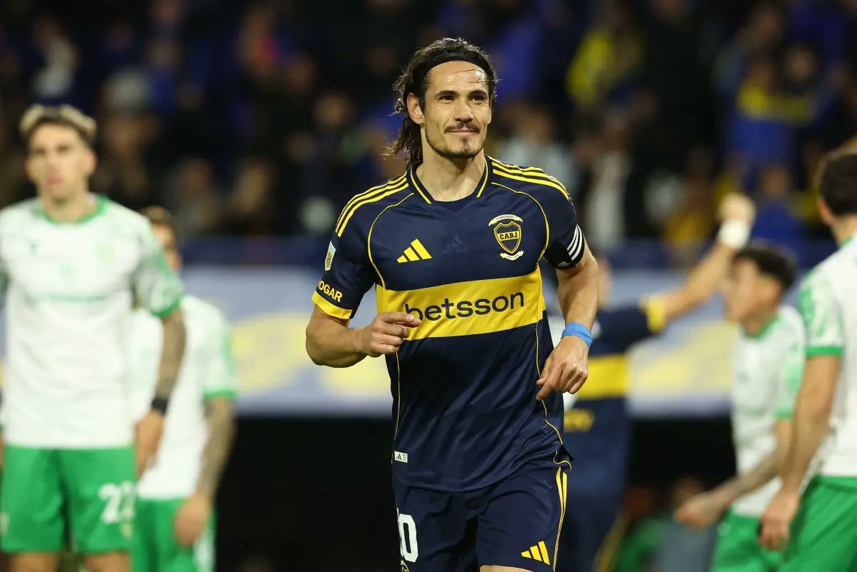 ItzCarlos tweet media