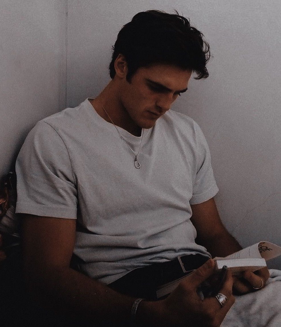 ๐ฉ๐๐ฒ๐ฏ๐ข๐ซ ๐ซ๐ฅ tweet media