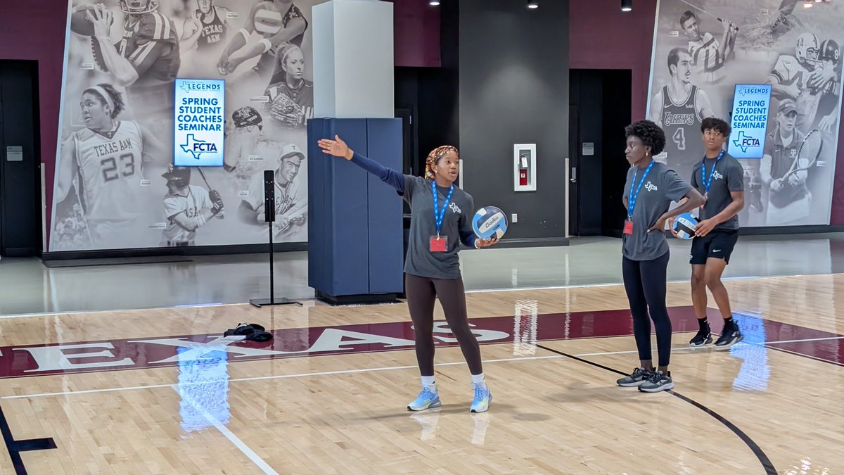 Coach_RKessler's tweet photo. Thank you Coach Gomez for taking our kids to FCTA Student Seminar today! Way to go Jajuan and Moni! @THS_Tigers @FBISDAthletics @DScott713 https://t.co/0xhYmFhhRR
