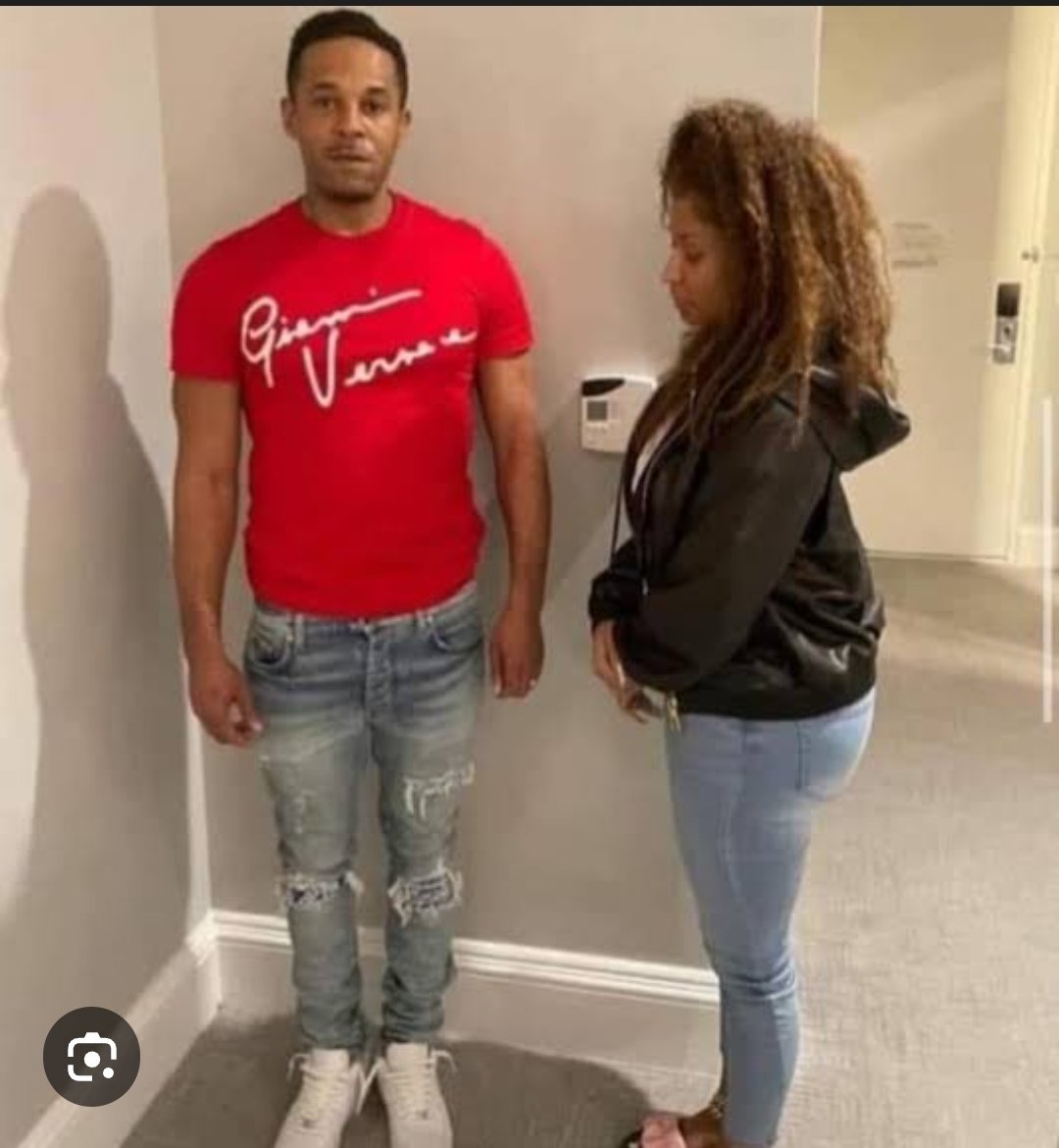 FluorescentBeige tweet media