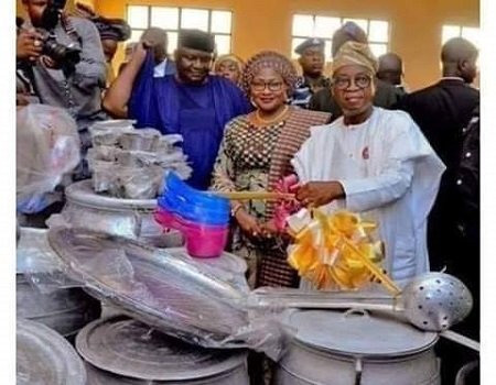 Christosin tweet media