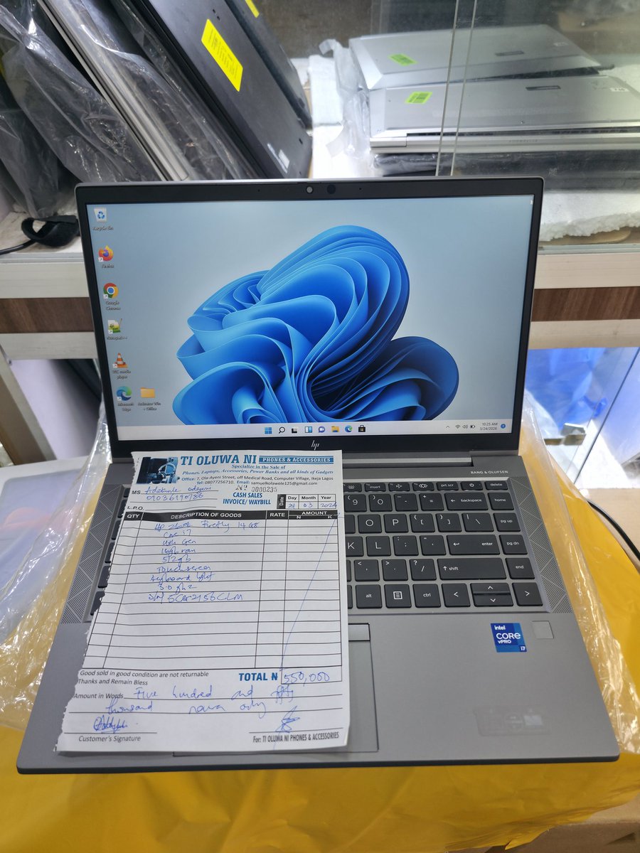 SamuelKolawole0's tweet photo. We're making online buying safe and reliable again

Client from X saw my advert about a Zbook and reached out on Whatsapp 
 
🎉

Store pick up completed for 

HP Zbook Firefly 14 G8 Core i7-11th Gen 16/512GB touchscreen display delivered at Ikeja Lagos 

Congrats @Adekunlejosh1