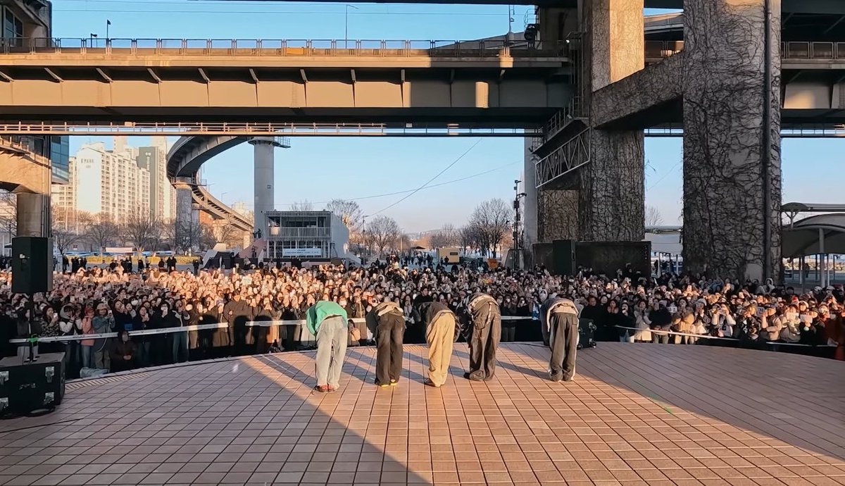 lune⁵ 🥝 semi ia tweet media