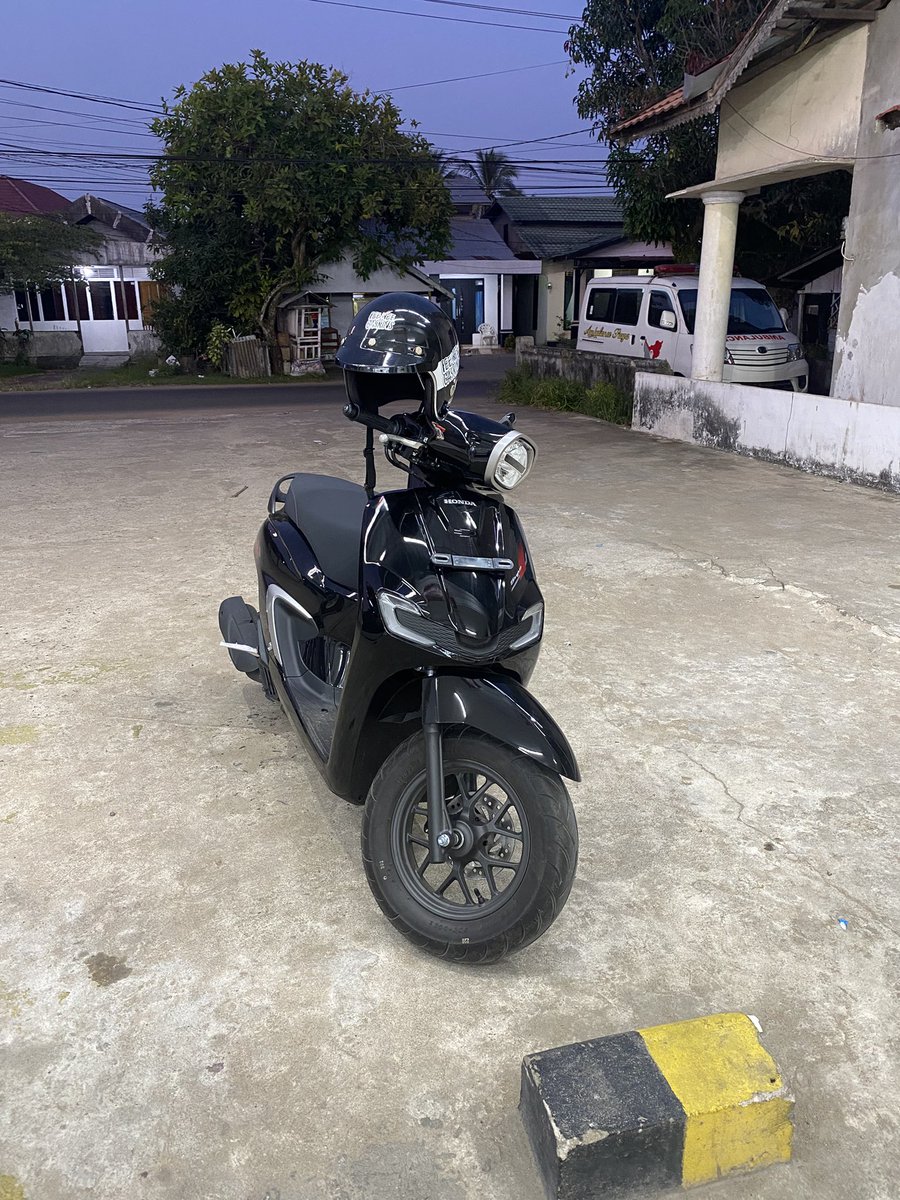 yoppie dani tweet media