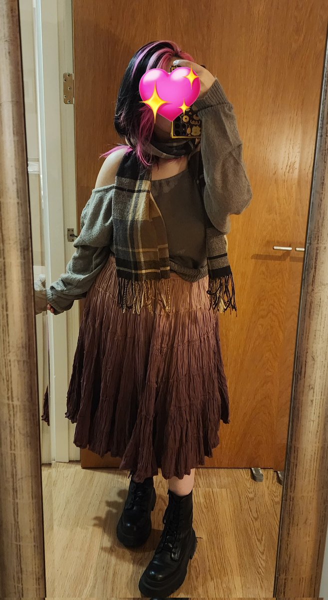 New outfit today 💚✨️