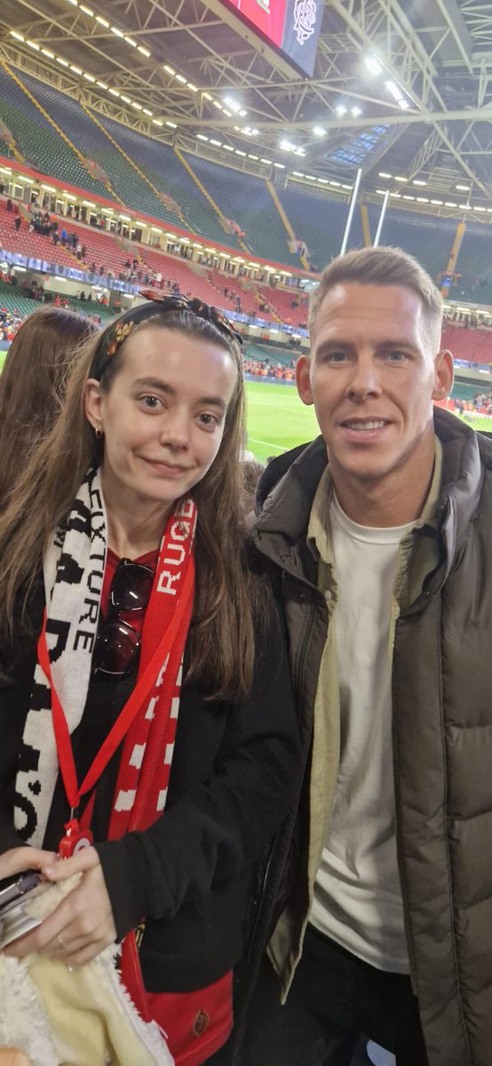 5secsofemilyjSK's tweet photo. @SanjayWills @WelshRugbyUnion @lionsofficial @scarlets_rugby @Saracens @Cardiff_Rugby @Kubota_Spears @NCL_RedBulls I remember watching your first game for wales and I’ve watched every one ever since, one of mine and my grandparents favourites, was a pleasure meeting you at a game aswell, happy retirement🏴󠁧󠁢󠁷󠁬󠁳󠁿❤️ https://t.co/VWyUHFyzkp
