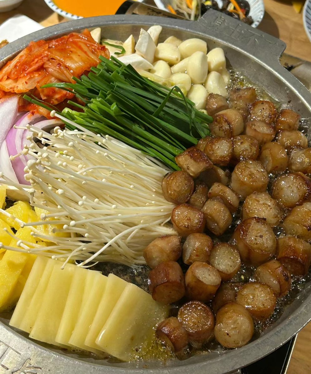 Adrian Orlik tweet media