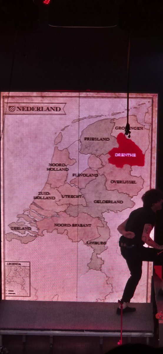 Semloege64's tweet photo. @SjorsFrohlich @5heerenlanden @HermanvdZandt Ook bij de show van @daredevilsband in purmerend ging het weer mis; https://t.co/IQR7Gm9JxL