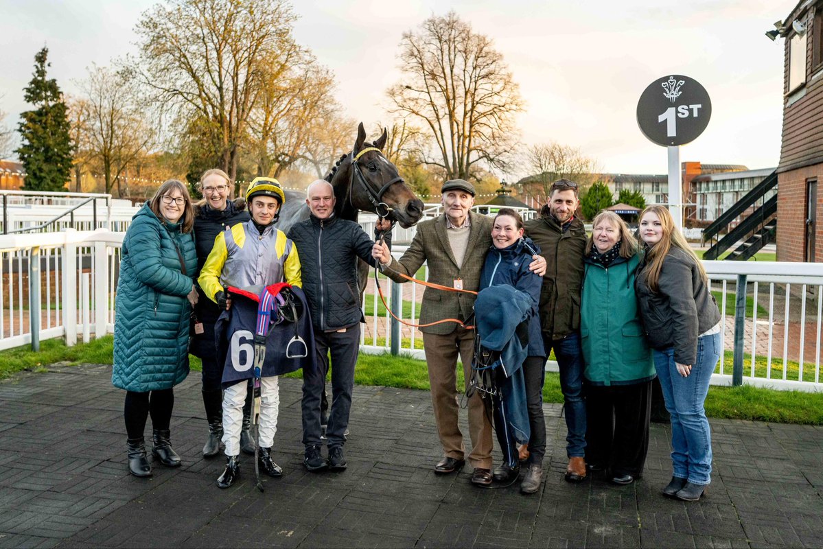 Lingfield Park tweet media