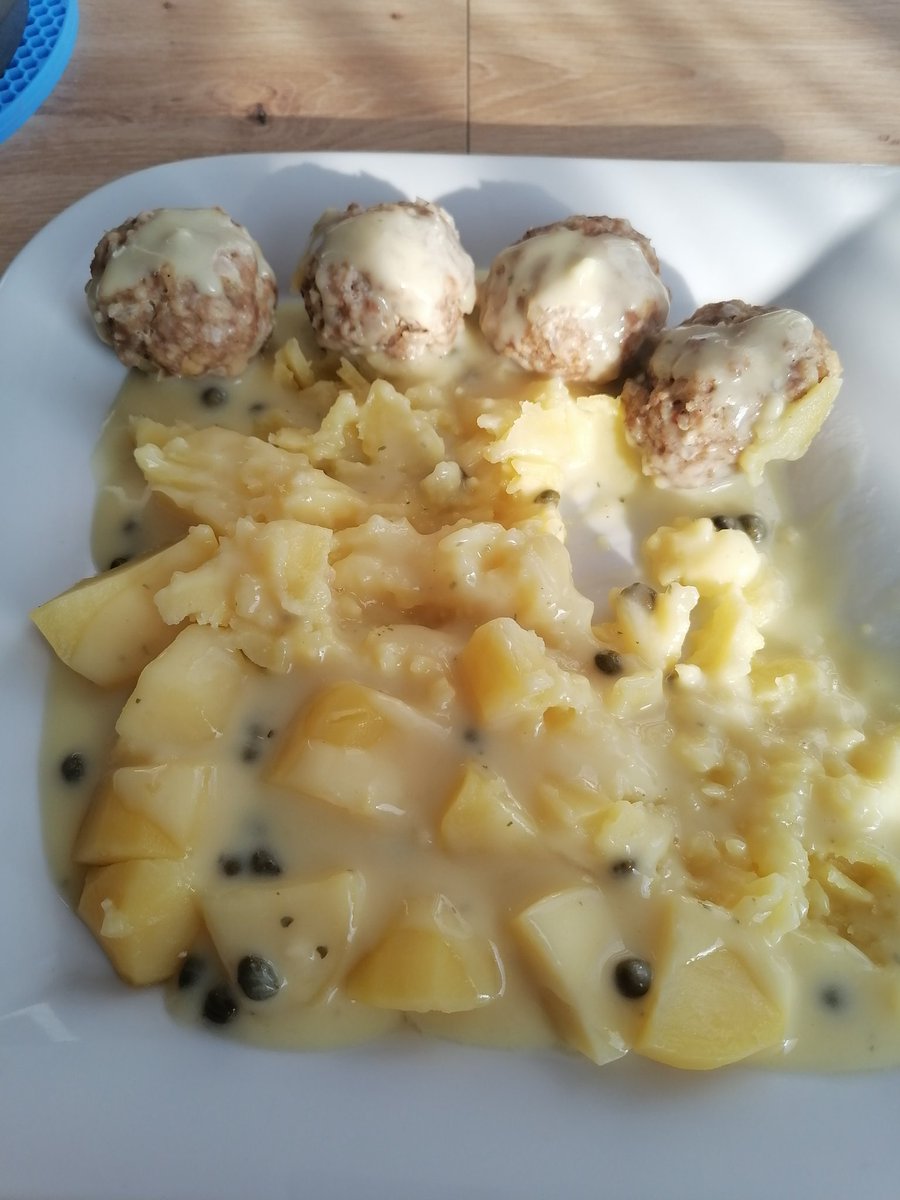 sh_joko78's tweet photo. Lange gesucht aber gefunden, meine selbstgemachten Königsberger Klopse 🤤
#dasperfektedinner https://t.co/wiWcvd2raA