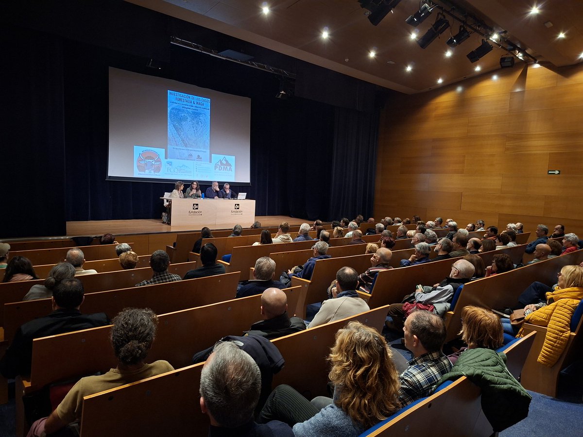 JesusGUson's tweet photo. Mucho interés en el caso forestalia y en la organización social que dijo sí a las renovables y al territorio, pero no así @paisajes_teruel @territorio5v @PDMAAragon @FCQorg https://t.co/YuRmbo5znc
