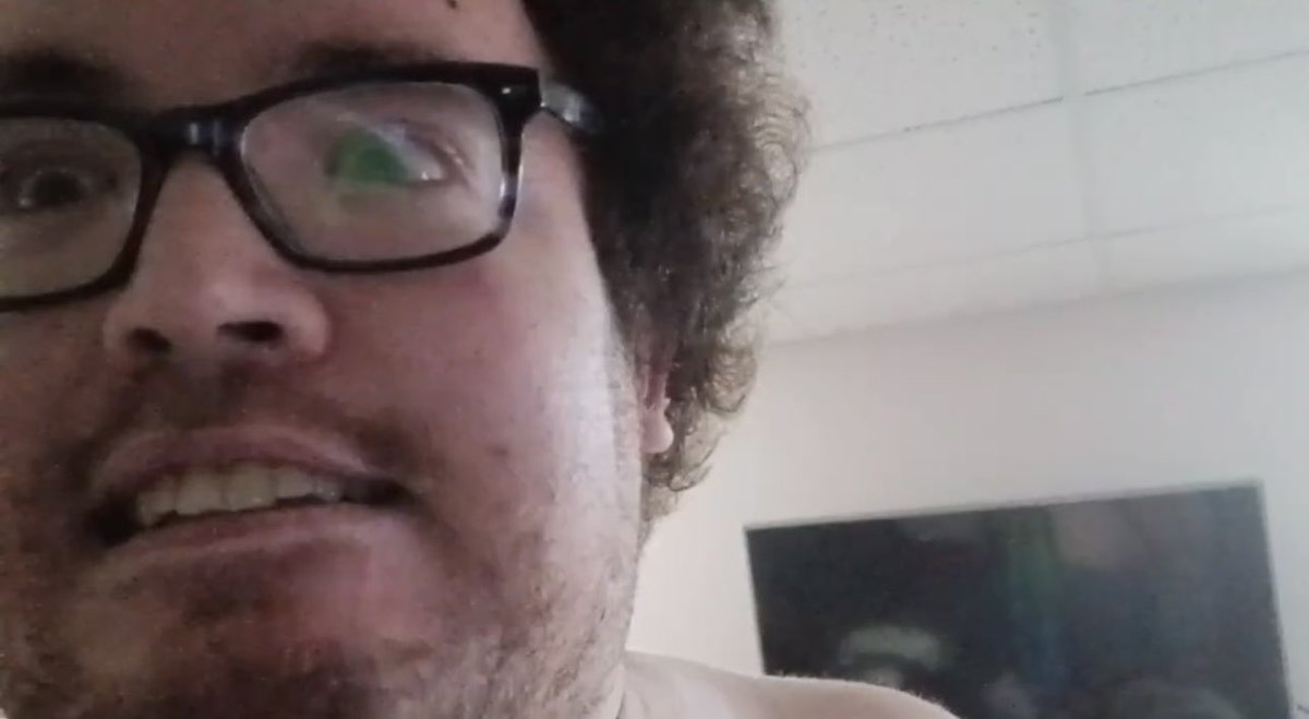 SmokeyMcCrack tweet media