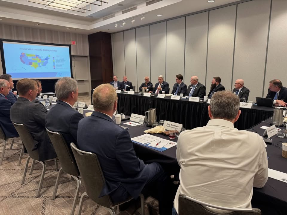 CleanFuelsAA's tweet image. During Clean Fuels' annual Governing Board meeting in D.C., members had the opportunity to engage with @NASDAnews CEO Ted McKinney &amp;amp; Director of Public Policy Patrick Wade discussing the expanding value #cleanfuels bring to farmers &amp;amp; rural economies across the country.
