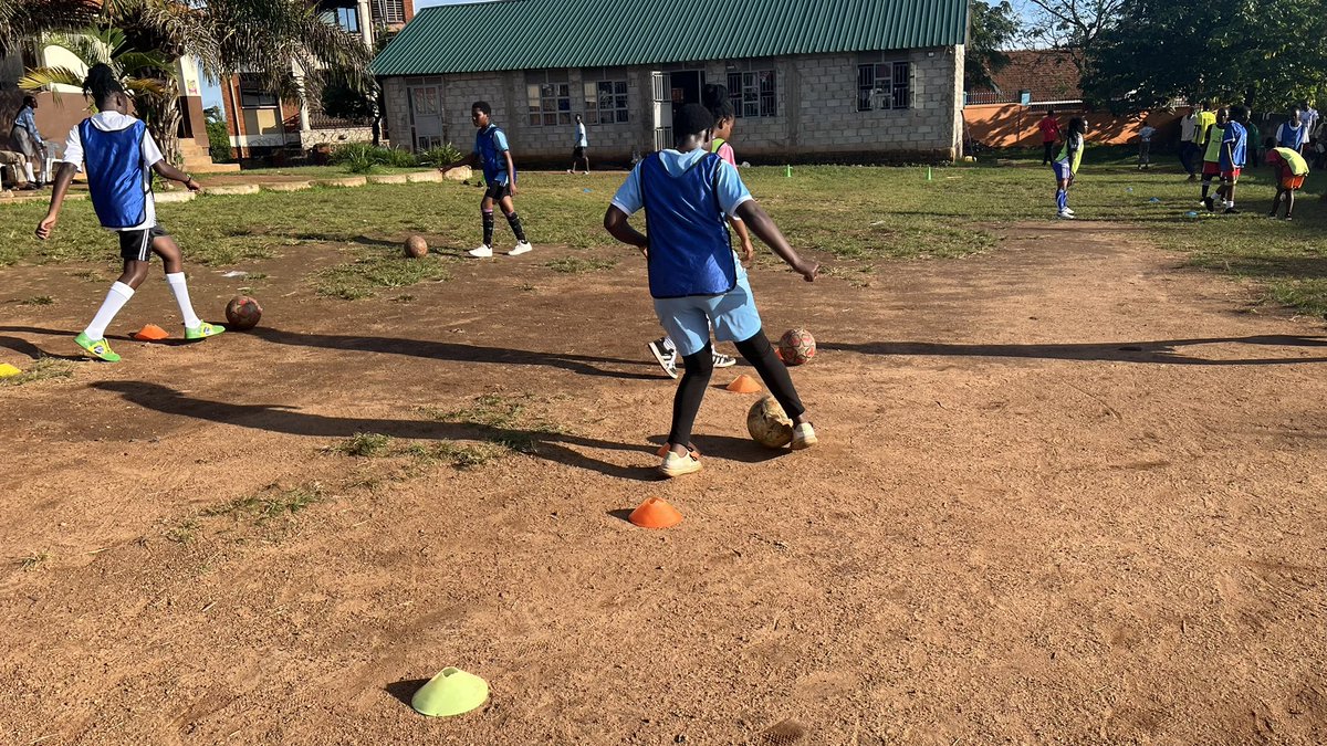 PlayOnFoun's tweet photo. Together we rise through football https://t.co/A1oea7HkHm