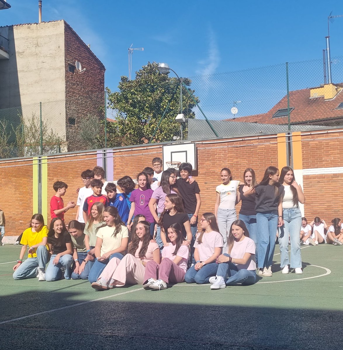 Colegio Discípulas de Jesús tweet media