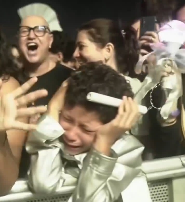 Daniela Brazil 🦁 ✶ tweet media