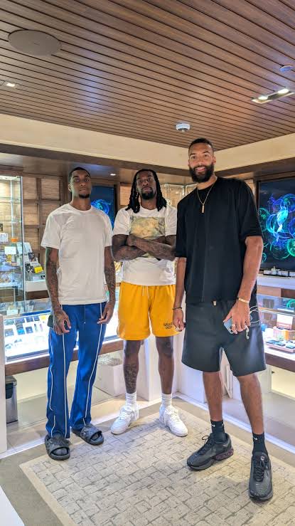 Larry O 🔜 tweet media