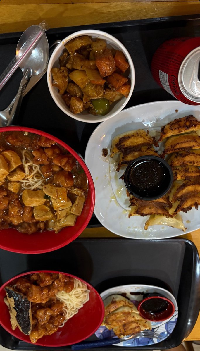 nana ᡣ𐭩 tweet media