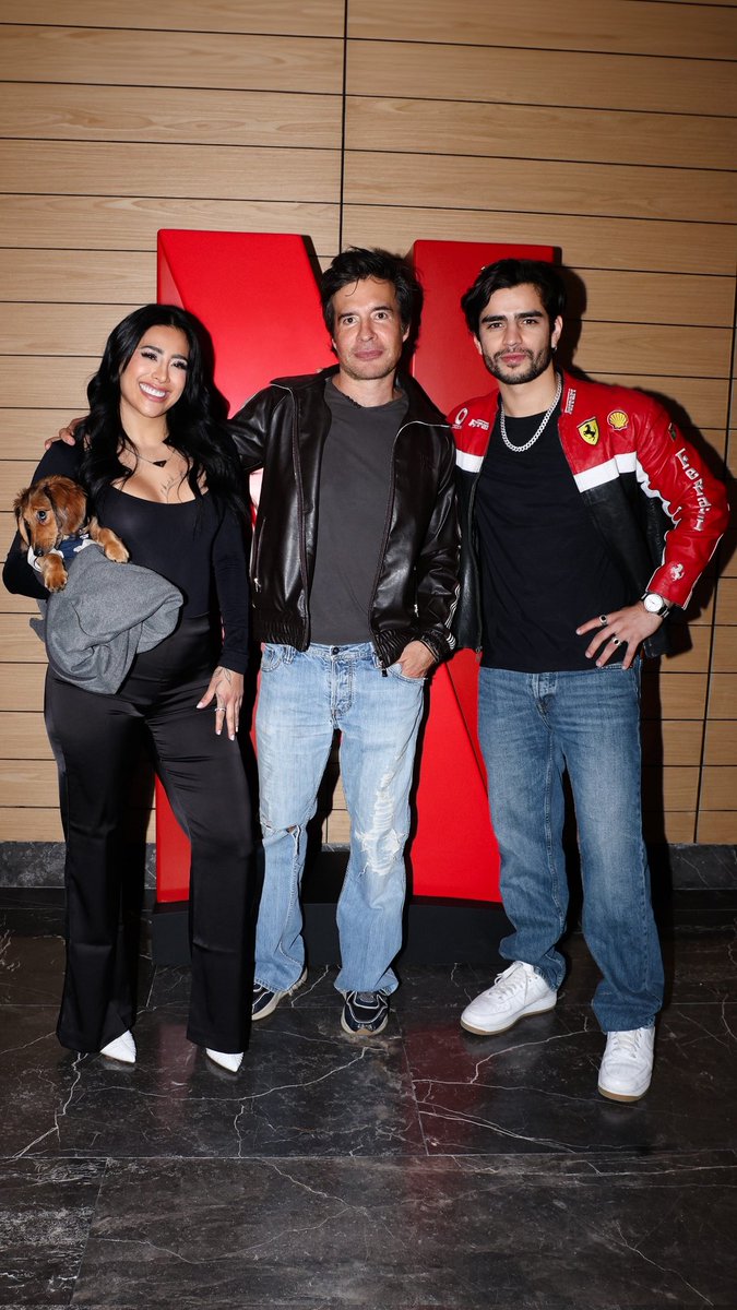 ❤️ Kim Shantal grabando contenido en las oficinas de Netflix junto a el productor Miguel Angel Fox y Aaron Mercury. [Y Rocko 🐶🥰]

#Supernova #Netflix