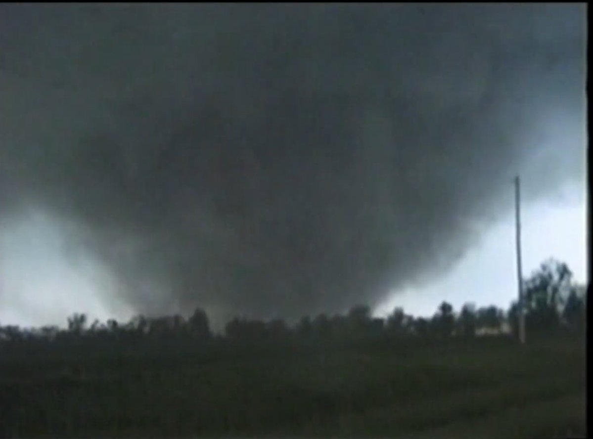 Storm Captures Pictures/Videos tweet media