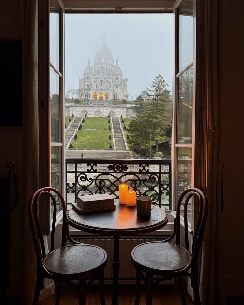 Parisian Aesthetics tweet media