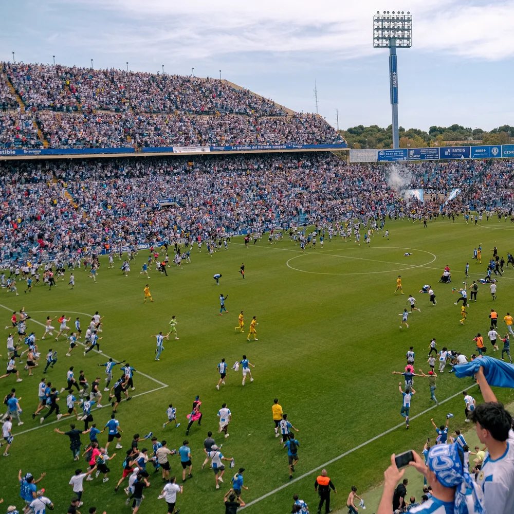 Víctor Toral tweet media