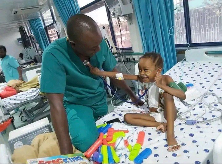 Dr_Chibuike_M's tweet photo. Caption this 

Best caption to win airtime🤗 https://t.co/AAHHUWn5wX