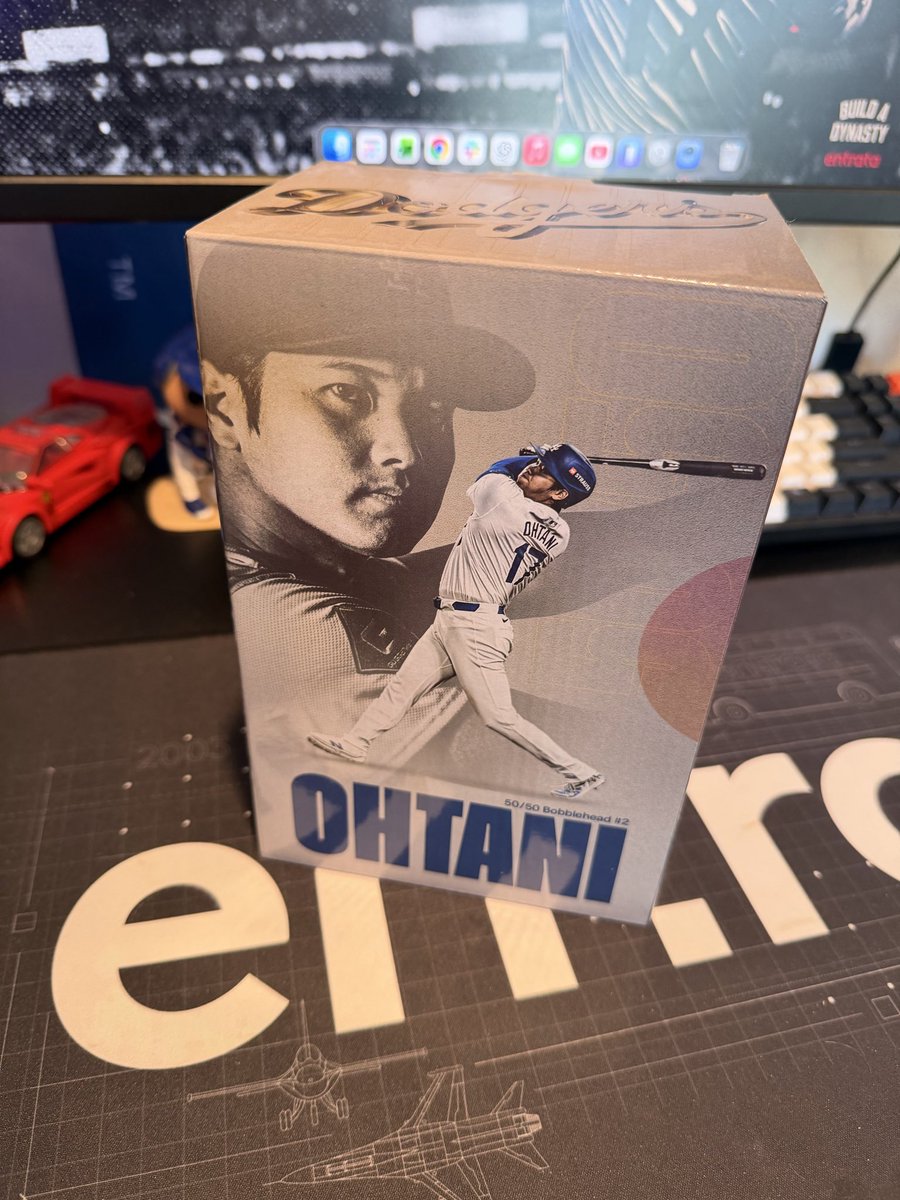 carterbees's tweet photo. On today’s episode of Mercari finds 🤩 🐐 https://t.co/MfWjKMiYqu