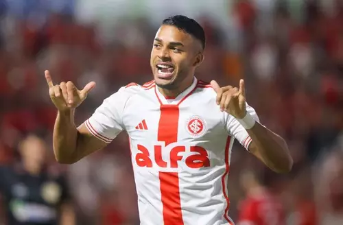 Lucas Collar tweet media