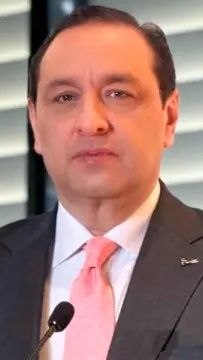 Col_Noticiass's tweet photo. #ATENCIÓN. Caracol Televisión confirma en un comunicado que los acosadores sexuales de mujeres periodistas son Ricardo Orrego y Jorge Alfredo Vargas. En un comunicado, el canal anunció el despido de los sujetos en medio de las denuncias que han salido a la luz en los últimos días.
 En el documento, la empresa televisiva señaló que la decisión busca permitir que las investigaciones avancen con independencia y reiteró su compromiso con un entorno laboral seguro y respetuoso para todos sus colaboradores. 
🚨Mas Noticias Aqui🚨
https://t.co/KN5GittKj7