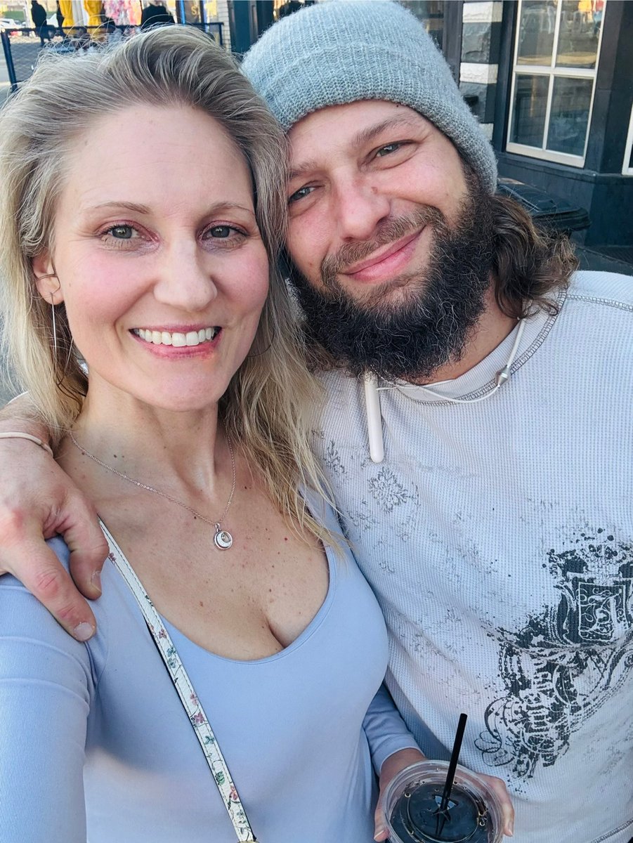 Krissy 👑 tweet media