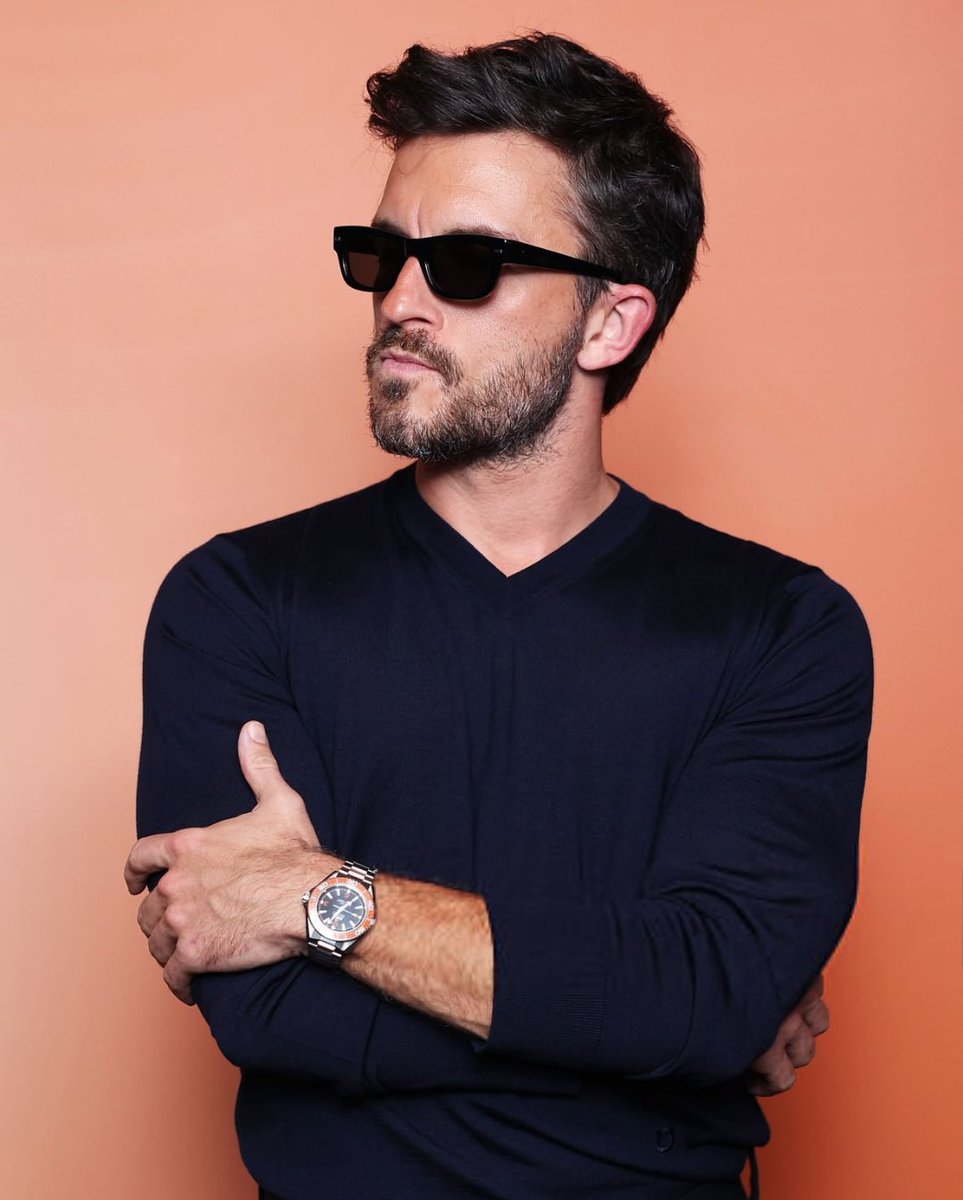 Jonathan Bailey tweet media