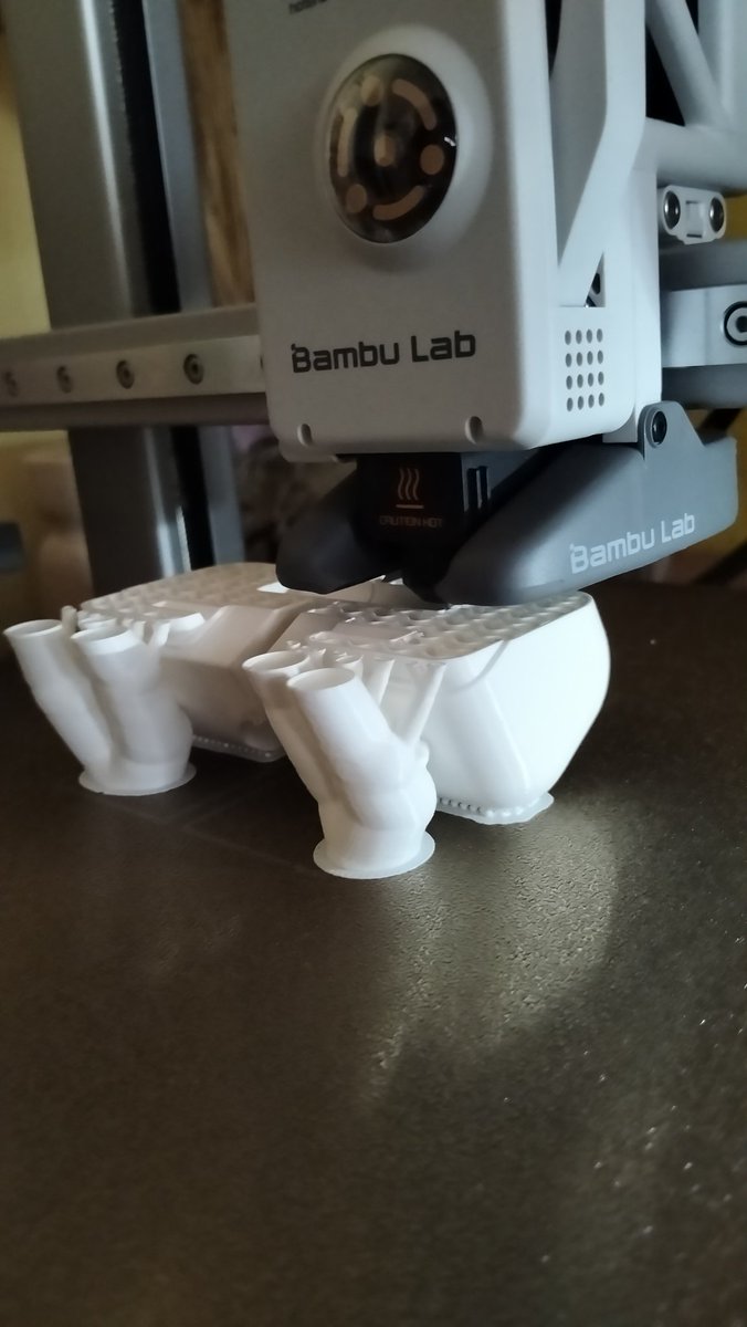 Ще один малюк хілбот з Marathon пішов на друк і скоро поїде до свого щасливого власника😀
Хочете собі такого? Пишіть, замовляйте.